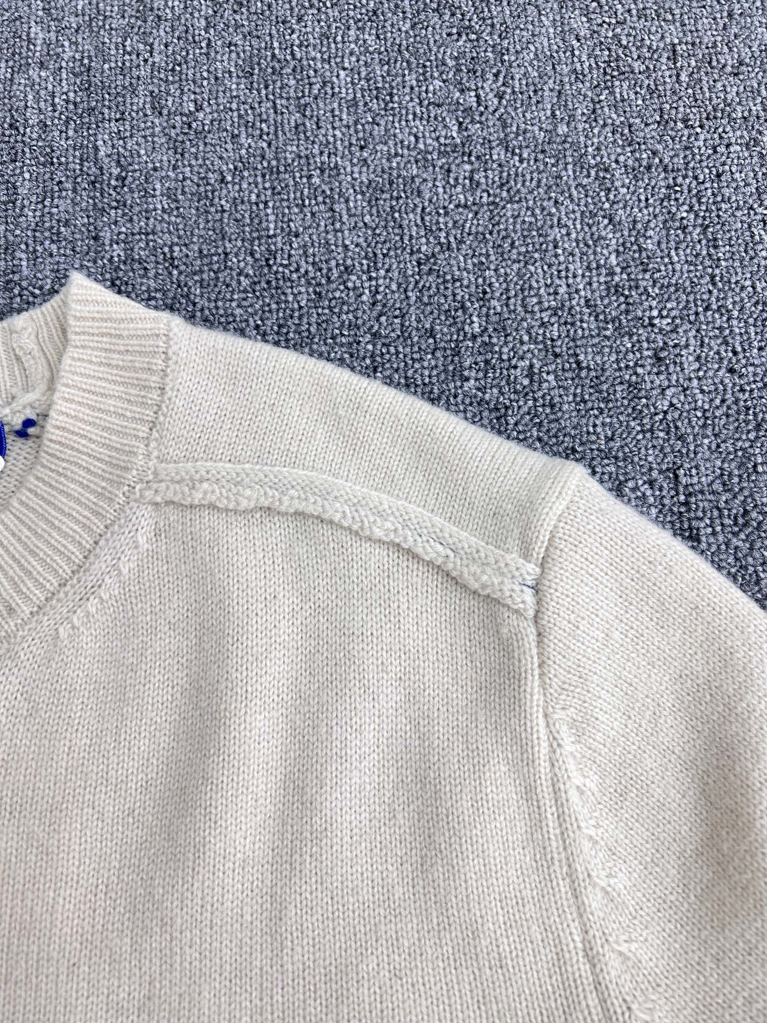 LuxluxHouse Best Quality Clothes Burberry Hoodie & Sweater