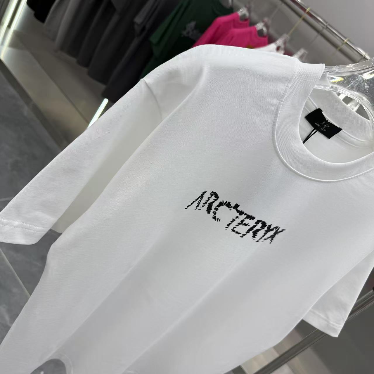 LuxluxHouse Best Quality Clothes T-shirt Arcteryx