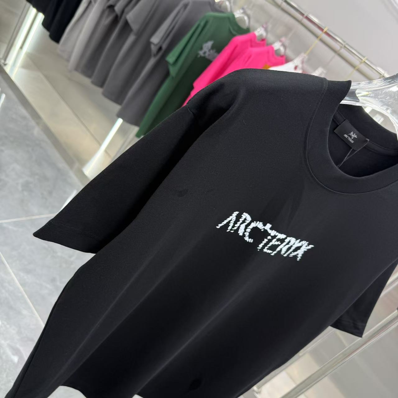 LuxluxHouse Best Quality Clothes T-shirt Arcteryx