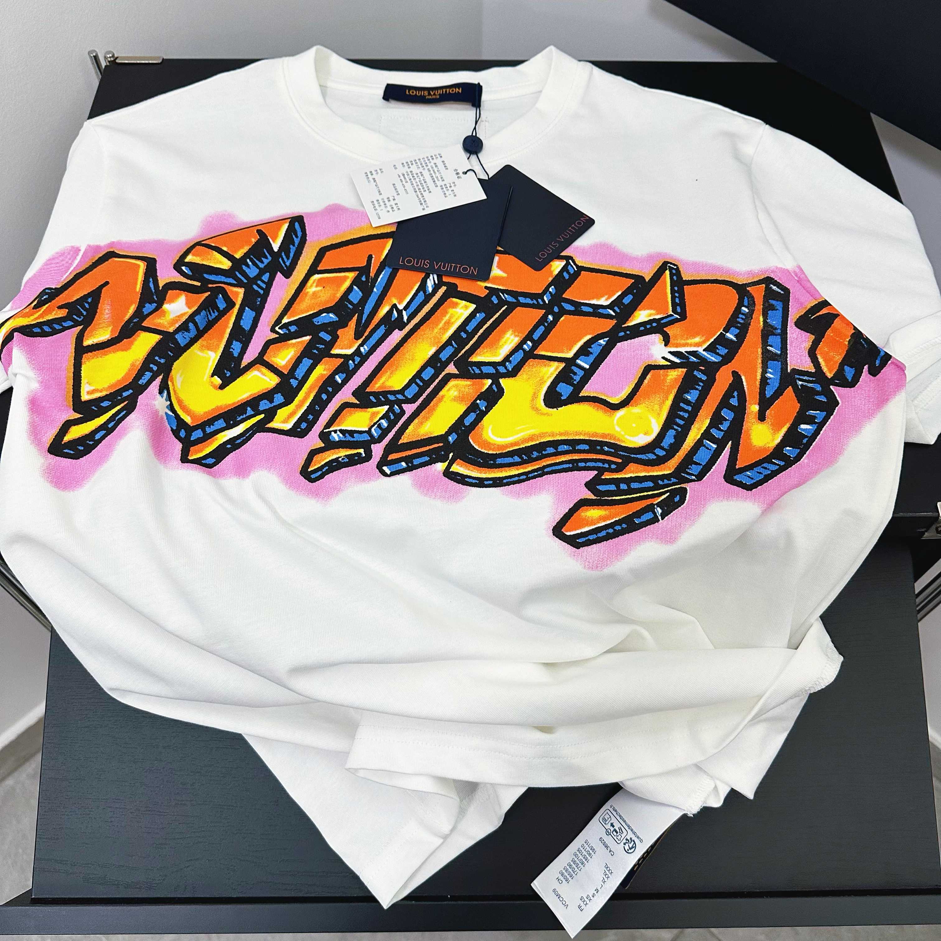 LuxluxHouse Best Quality Clothes T-shirt Louis Vuitton