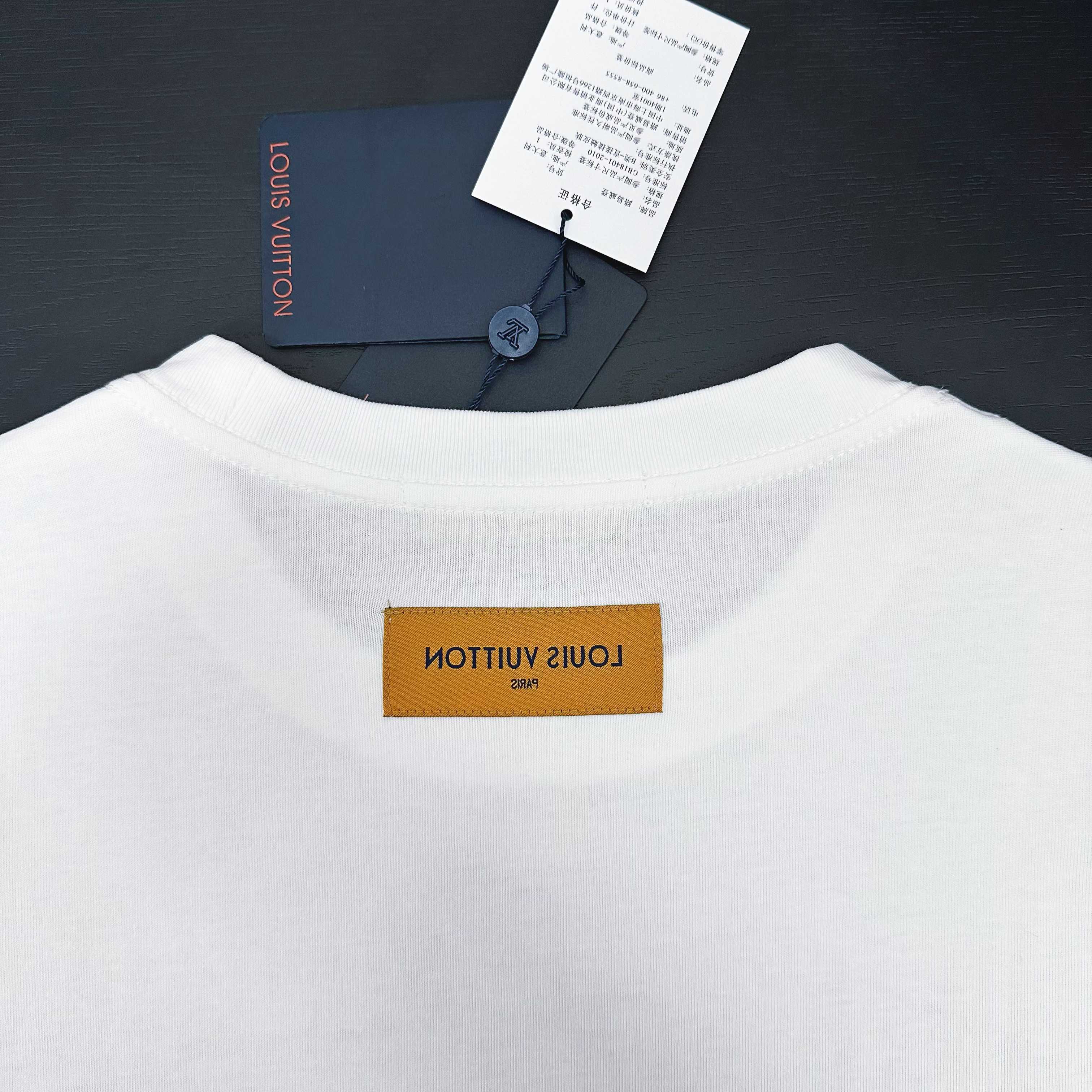 LuxluxHouse Best Quality Clothes T-shirt Louis Vuitton