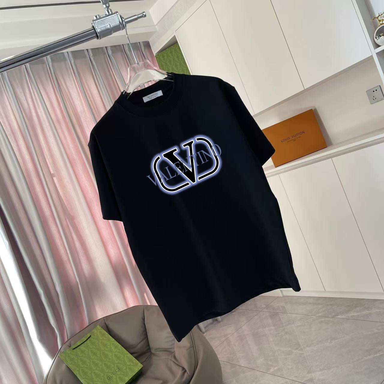 LuxluxHouse Best Quality Clothes Valentino T-shirt