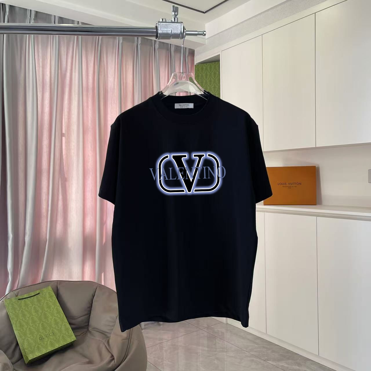 LuxluxHouse Best Quality Clothes Valentino T-shirt