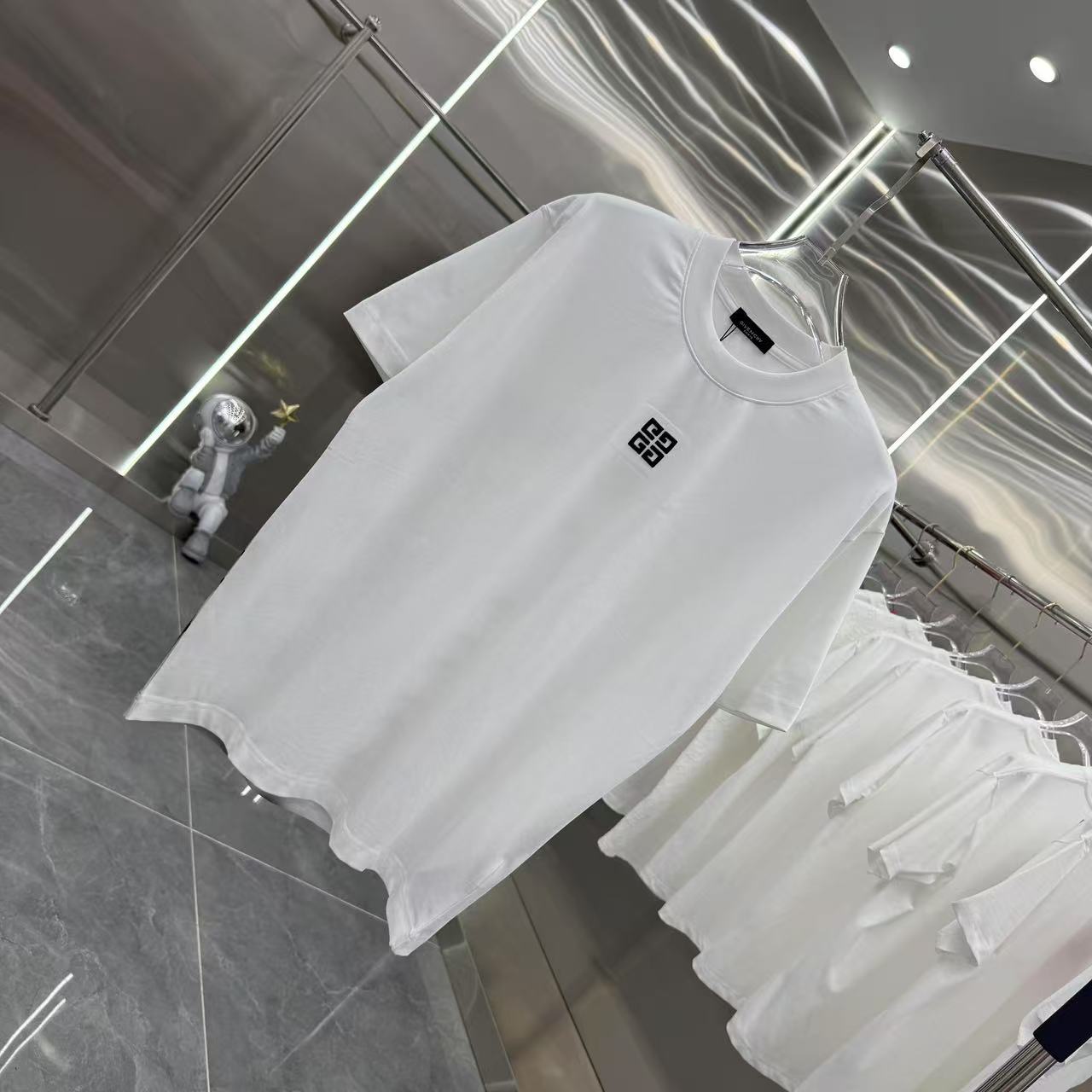 LuxluxHouse Best Quality Clothes Givenchy T-shirt