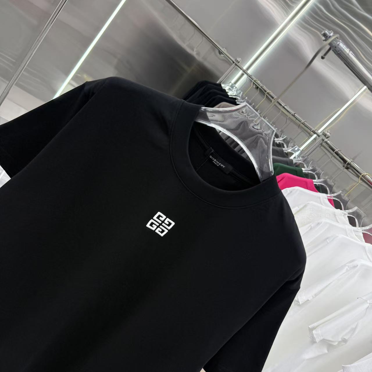 LuxluxHouse Best Quality Clothes Givenchy T-shirt