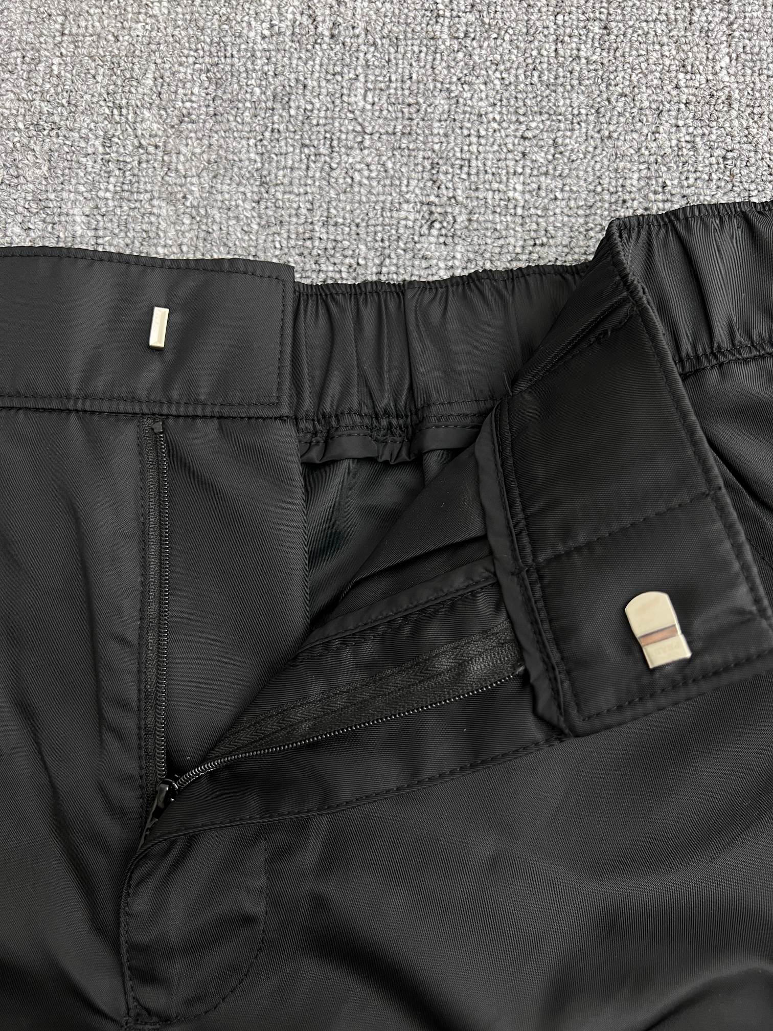 LuxluxHouse Best Quality Clothes Pants Prada