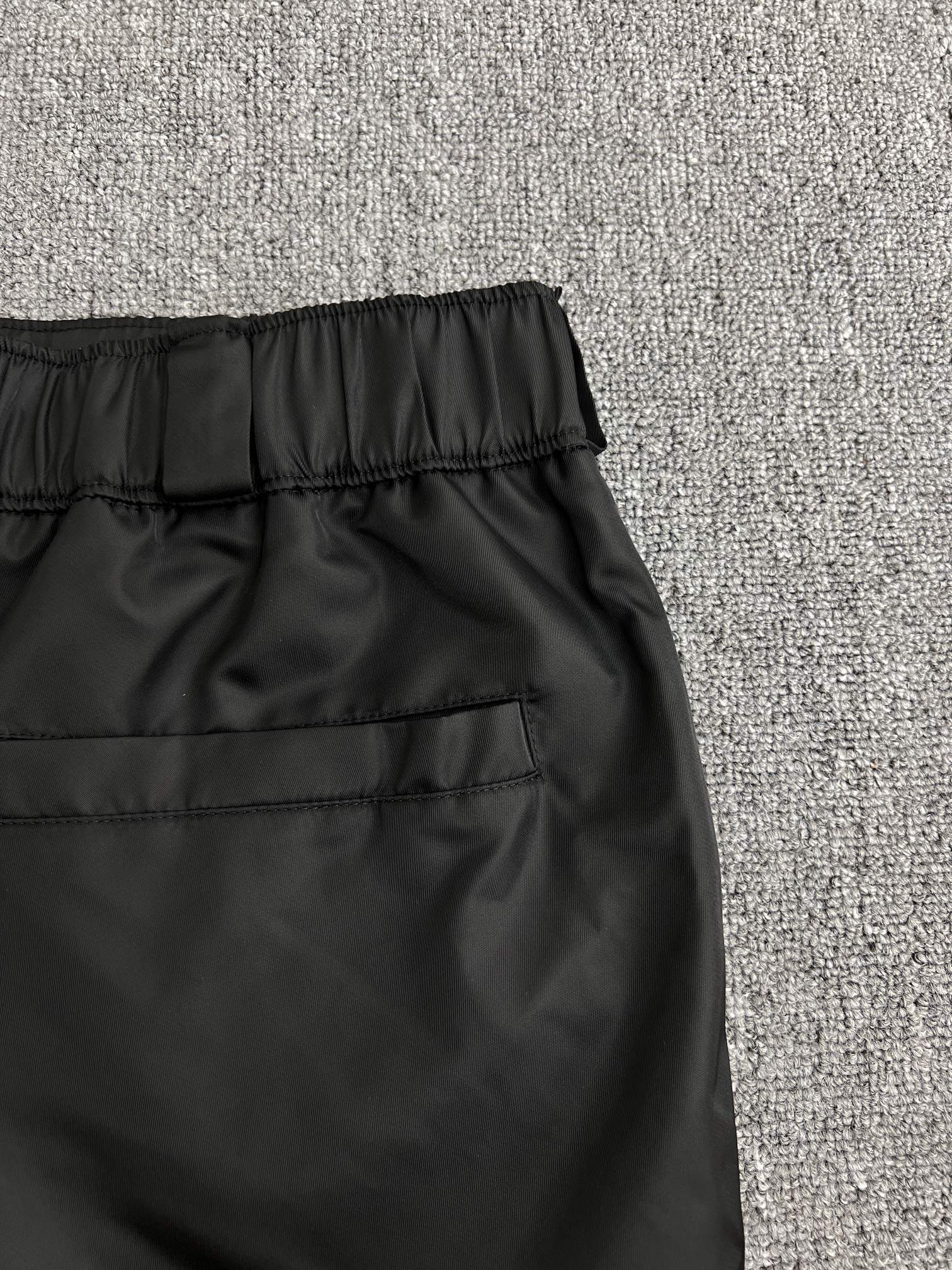 LuxluxHouse Best Quality Clothes Pants Prada