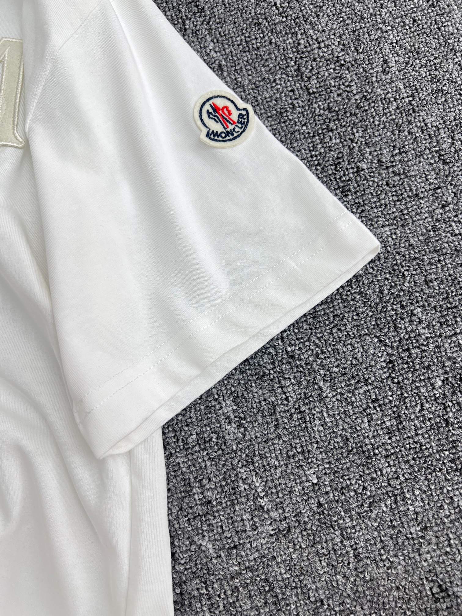 LuxluxHouse Best Quality Clothes T-shirt Moncler