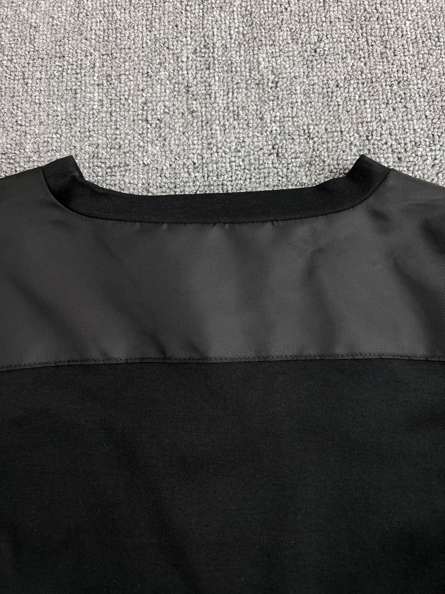 LuxluxHouse Best Quality Clothes T-shirt Prada