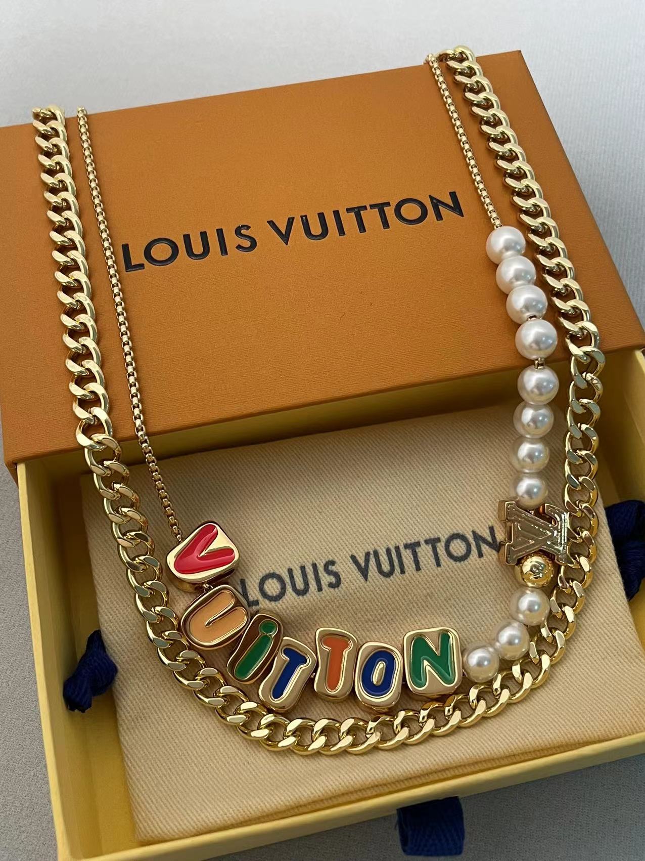 LuxluxHouse Best Quality Accessories Keychain Louis Vuitton