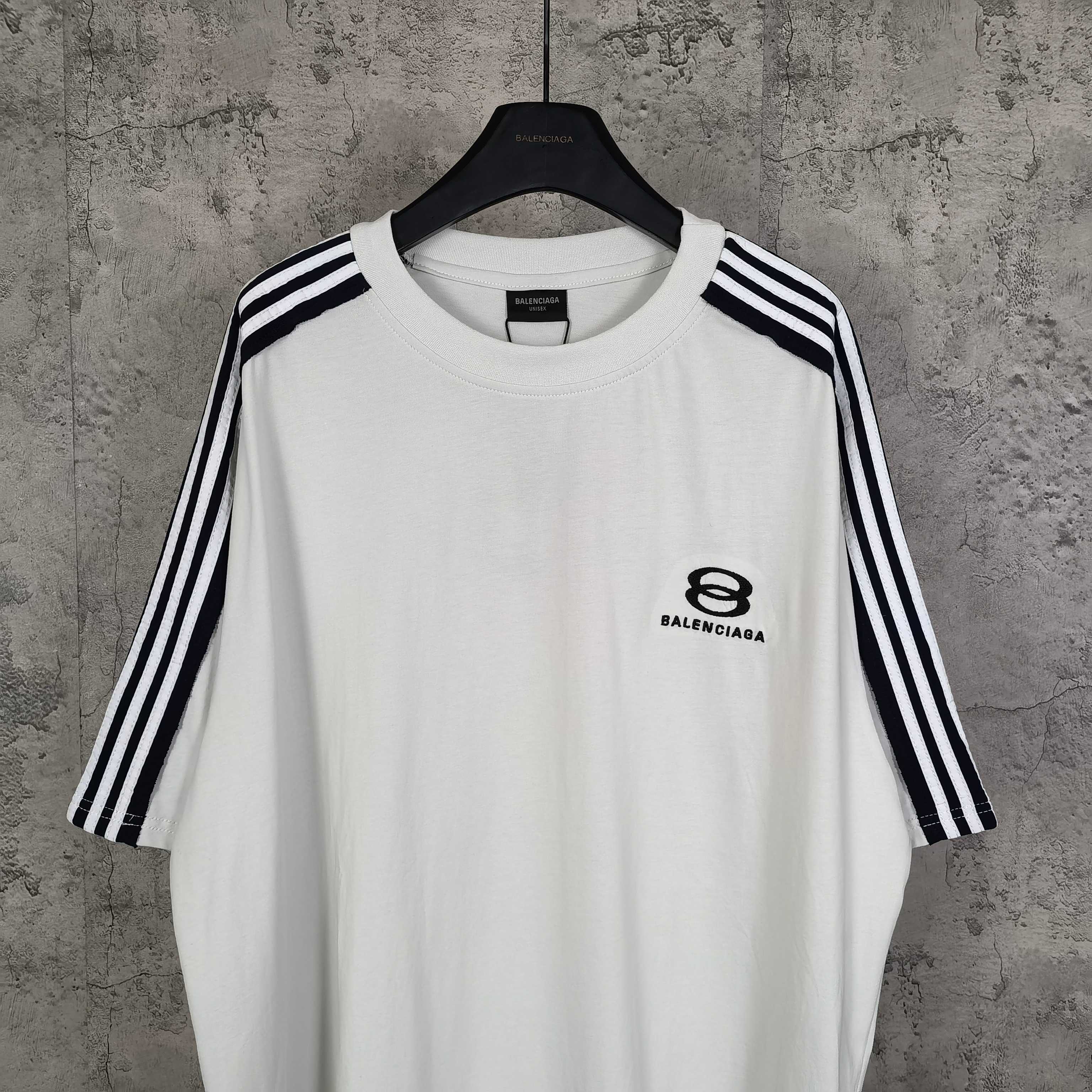 LuxluxHouse Best Quality Clothes Balenciaga T-shirt