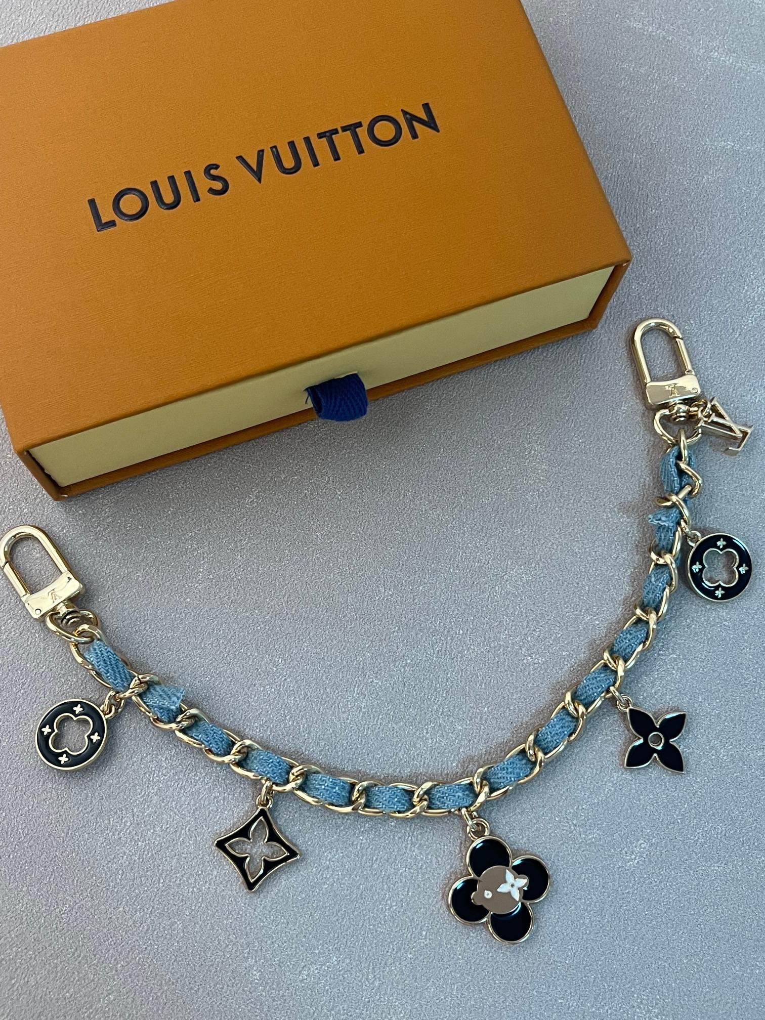 LuxluxHouse Best Quality Accessories Keychain Louis Vuitton