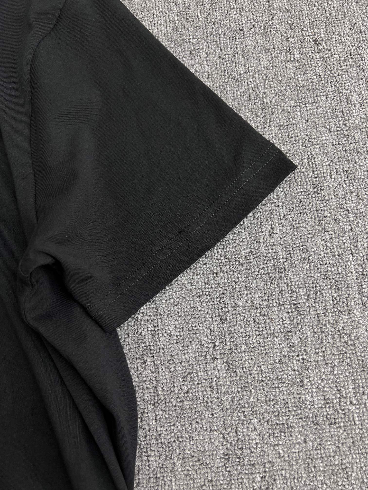 LuxluxHouse Best Quality Clothes T-shirt Loewe