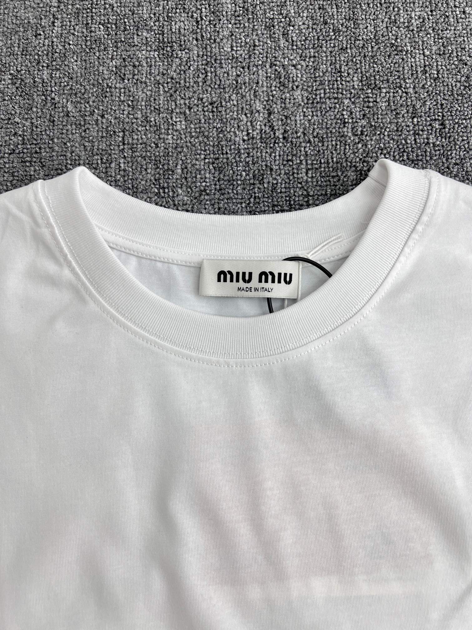 LuxluxHouse Best Quality Clothes Miu Miu T-shirt