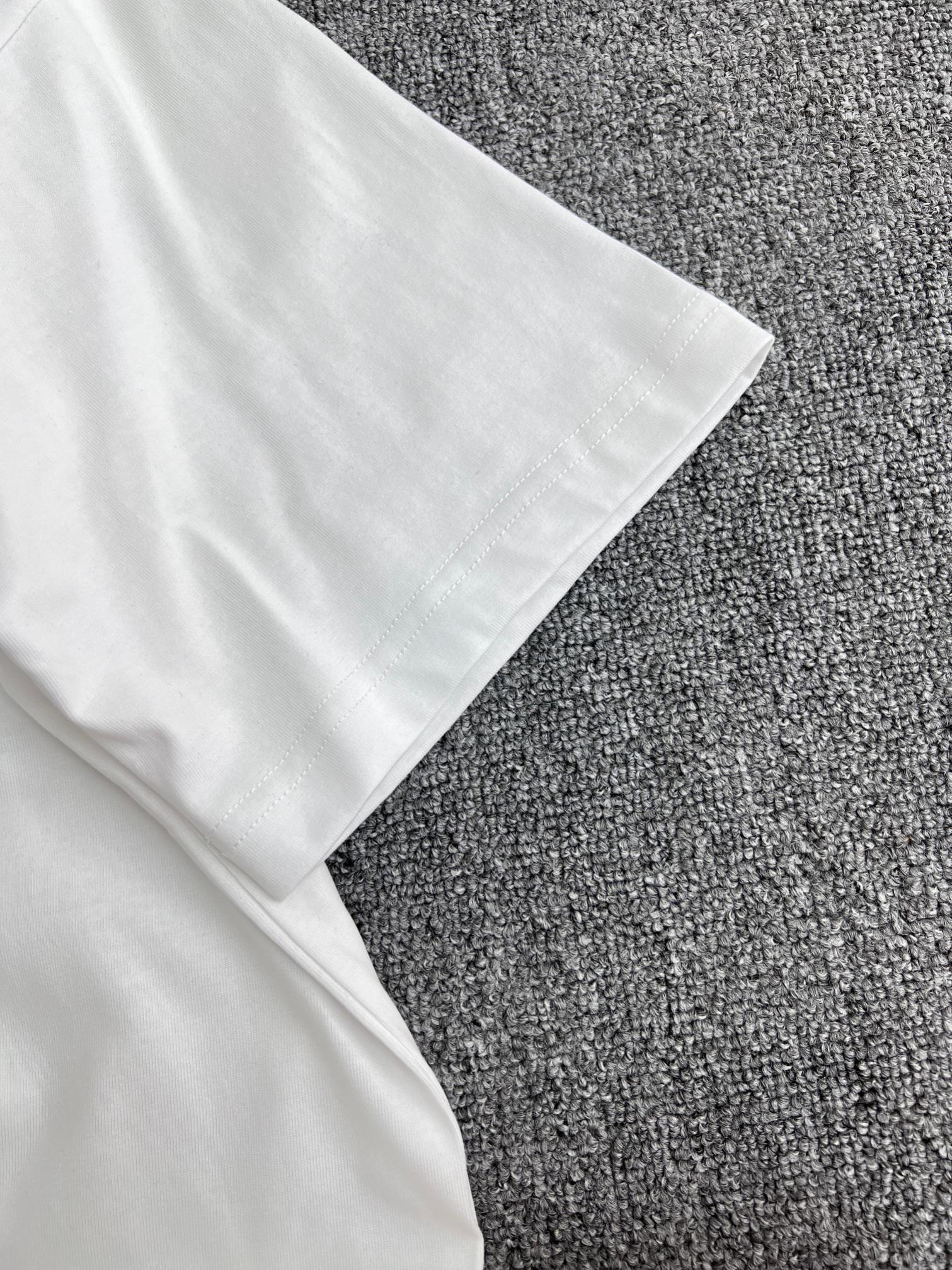 LuxluxHouse Best Quality Clothes Miu Miu T-shirt