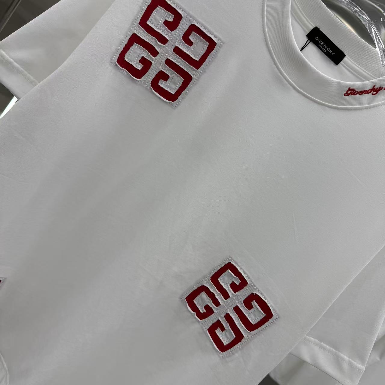 LuxluxHouse Best Quality Clothes Givenchy T-shirt