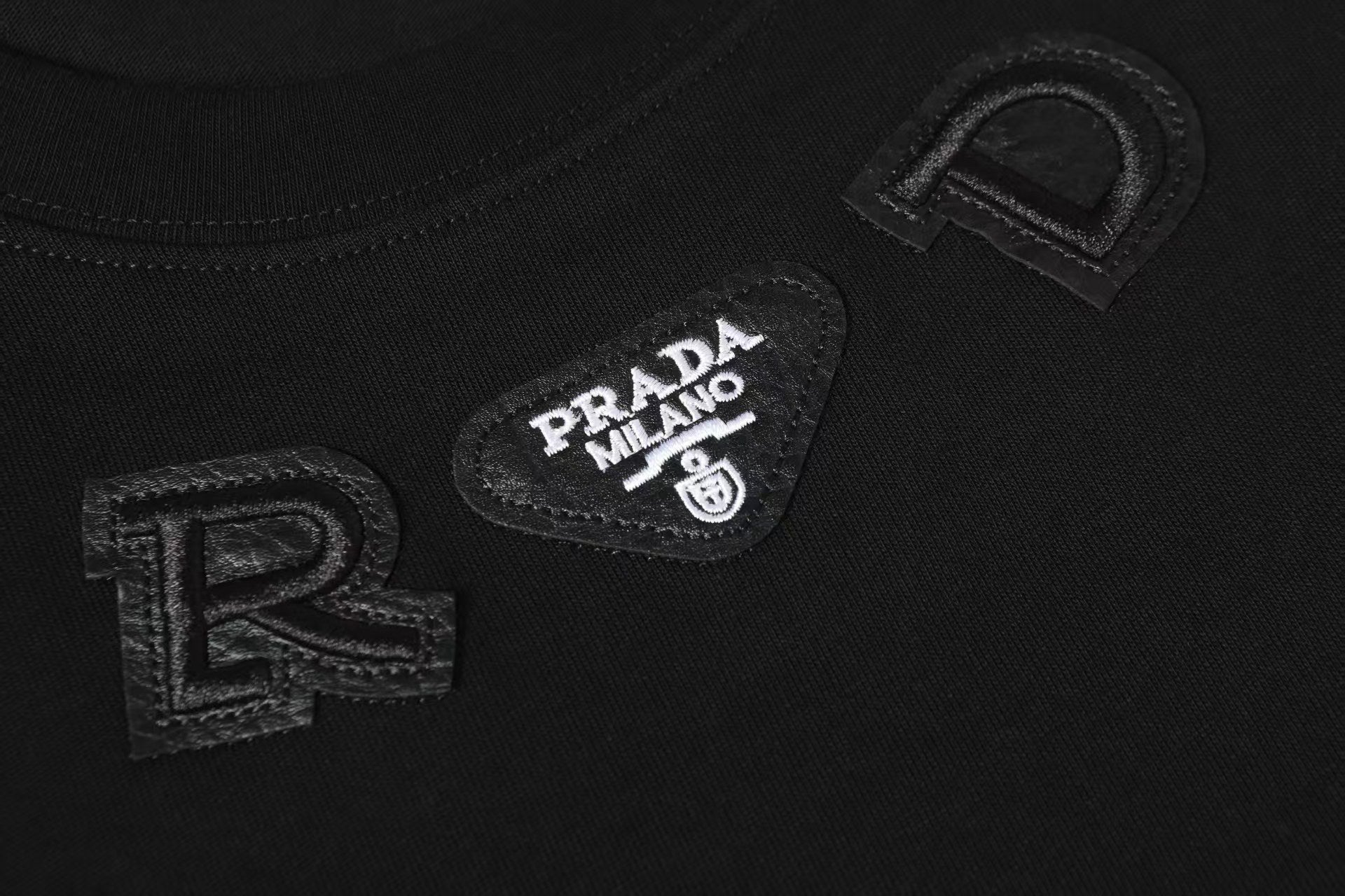 LuxluxHouse Best Quality Clothes T-shirt Prada