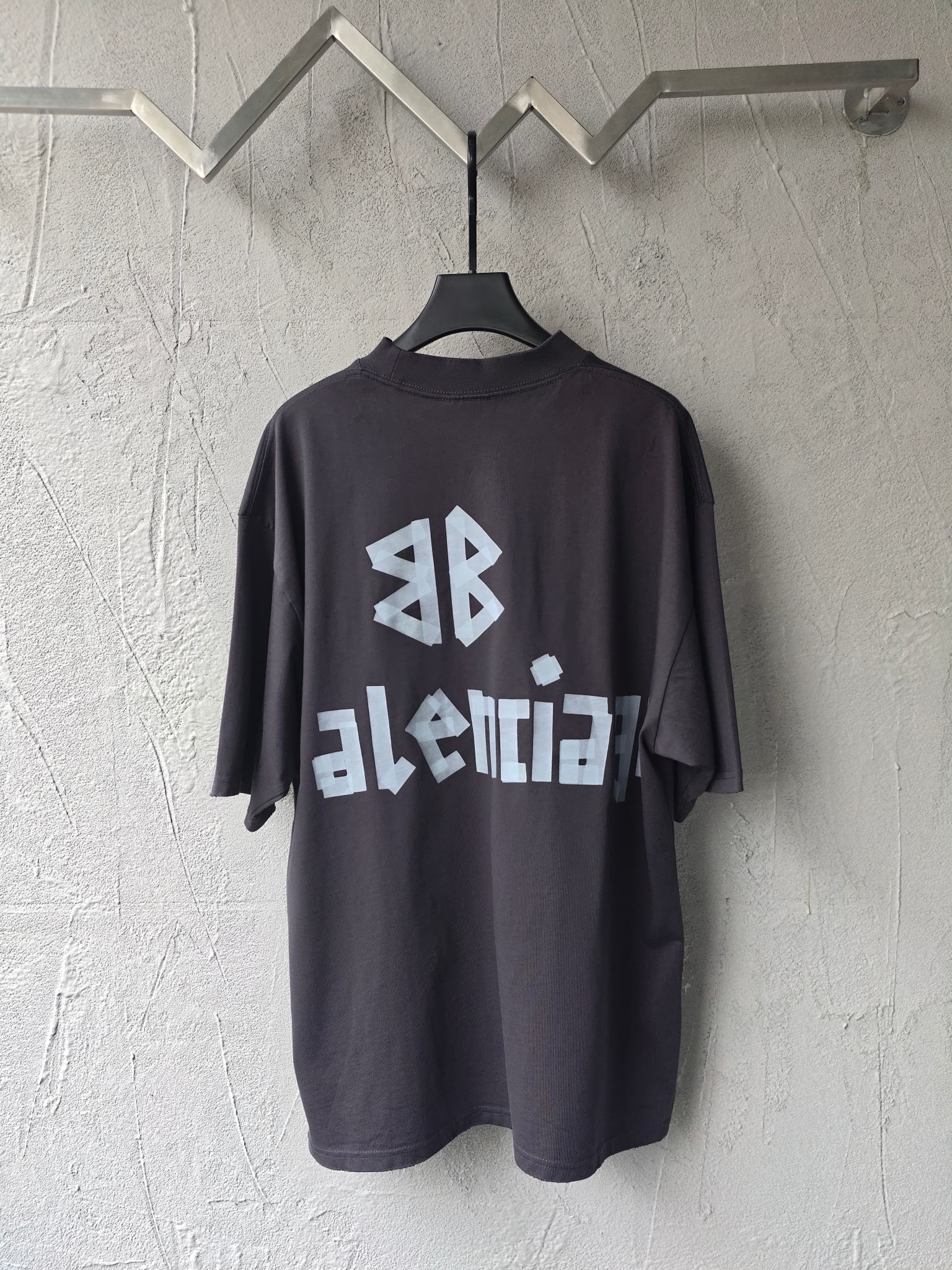 LuxluxHouse Best Quality Clothes Balenciaga T-shirt