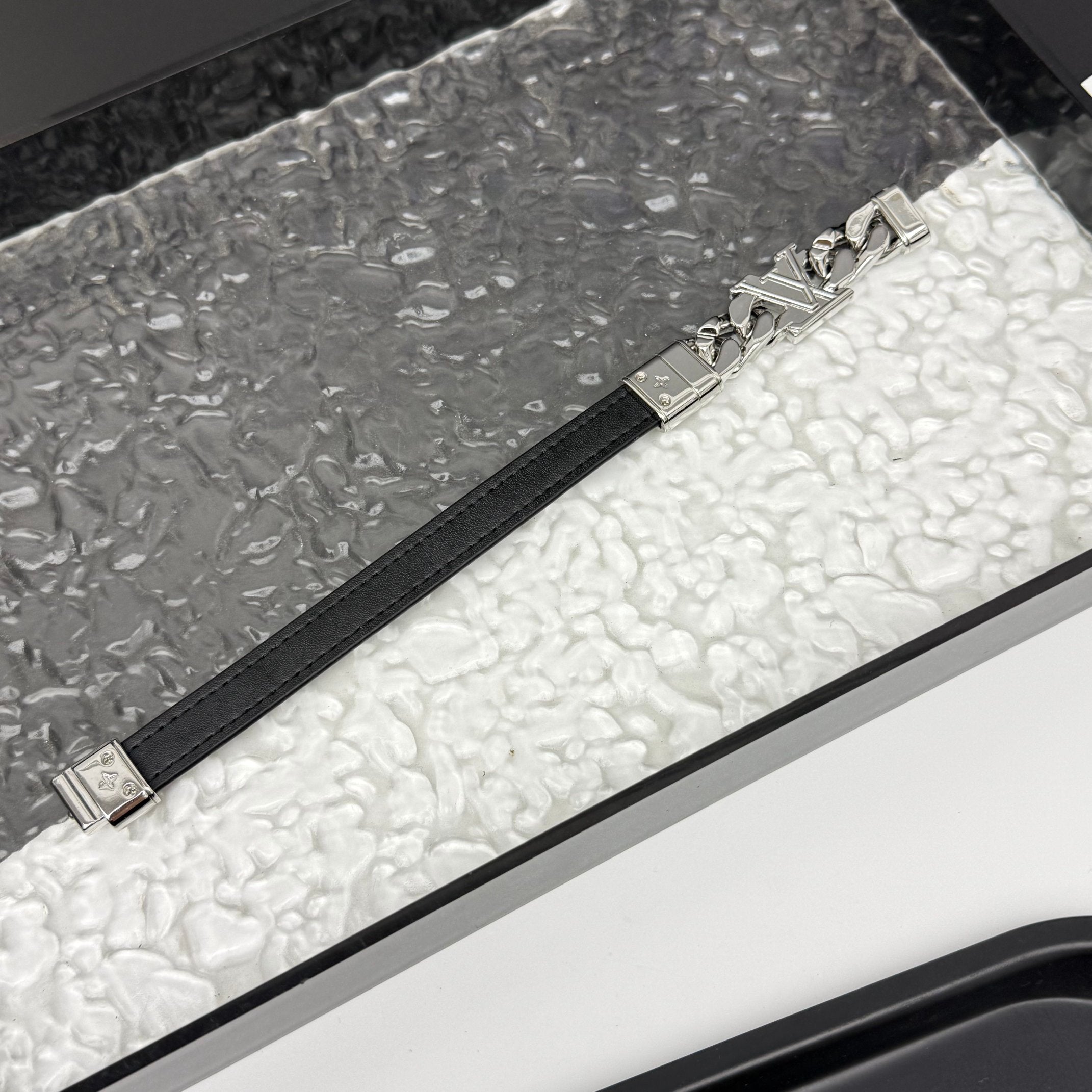 LuxluxHouse Best Quality Accessories Bracelet Louis Vuitton