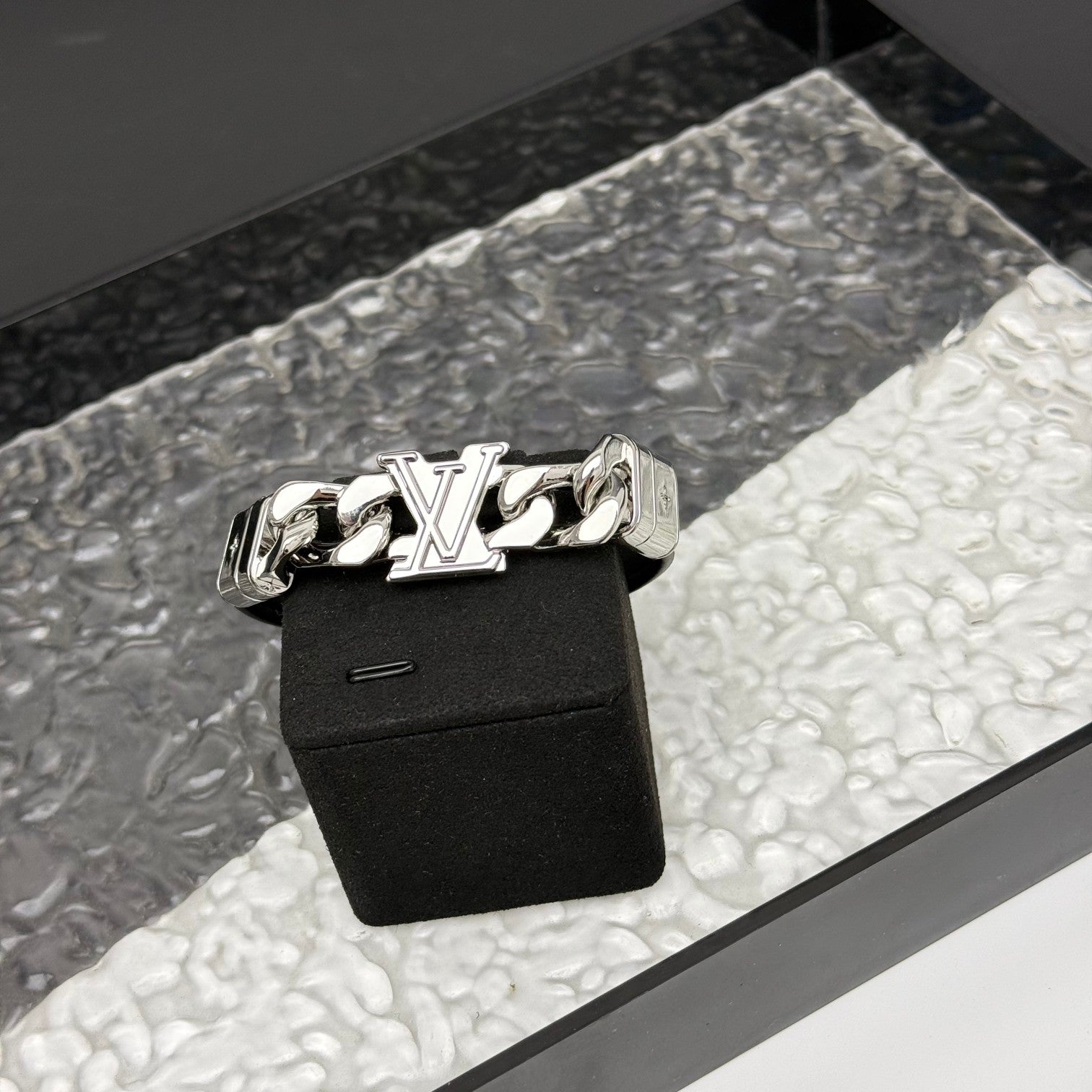 LuxluxHouse Best Quality Accessories Bracelet Louis Vuitton