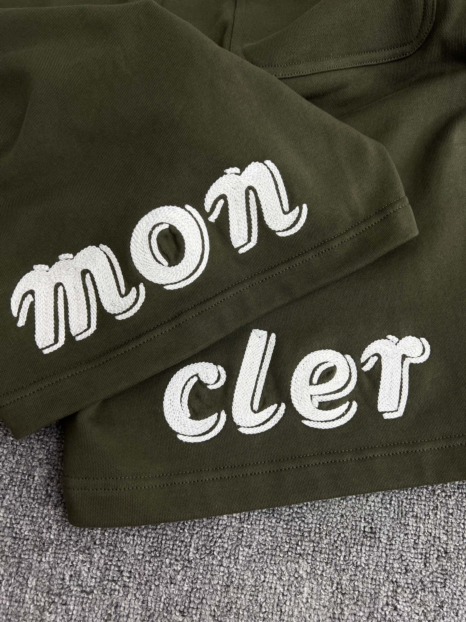LuxluxHouse Best Quality Clothes Pants Moncler