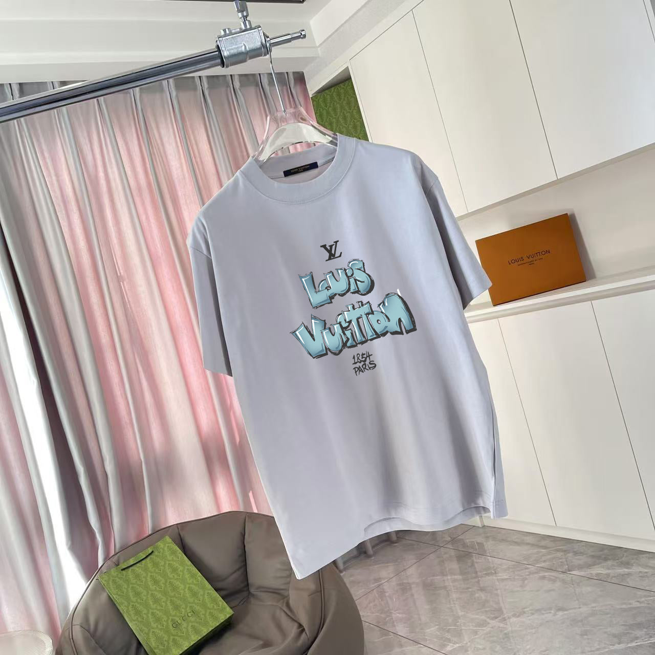 LuxluxHouse Best Quality Clothes T-shirt Louis Vuitton