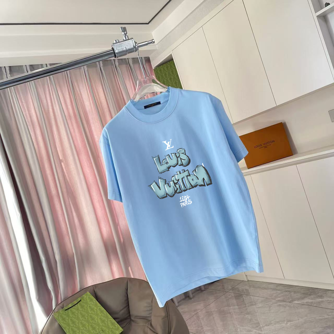 LuxluxHouse Best Quality Clothes T-shirt Louis Vuitton