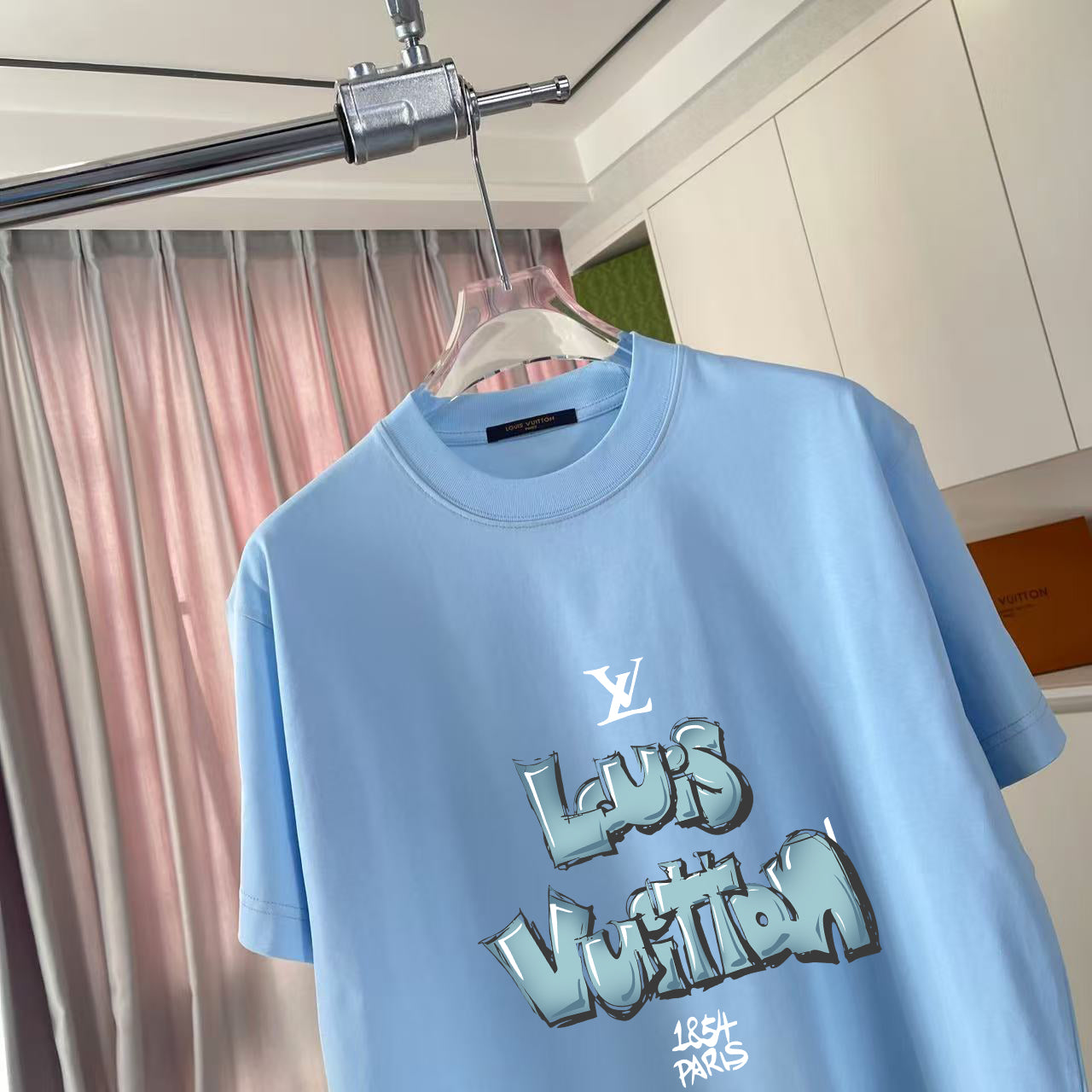 LuxluxHouse Best Quality Clothes T-shirt Louis Vuitton