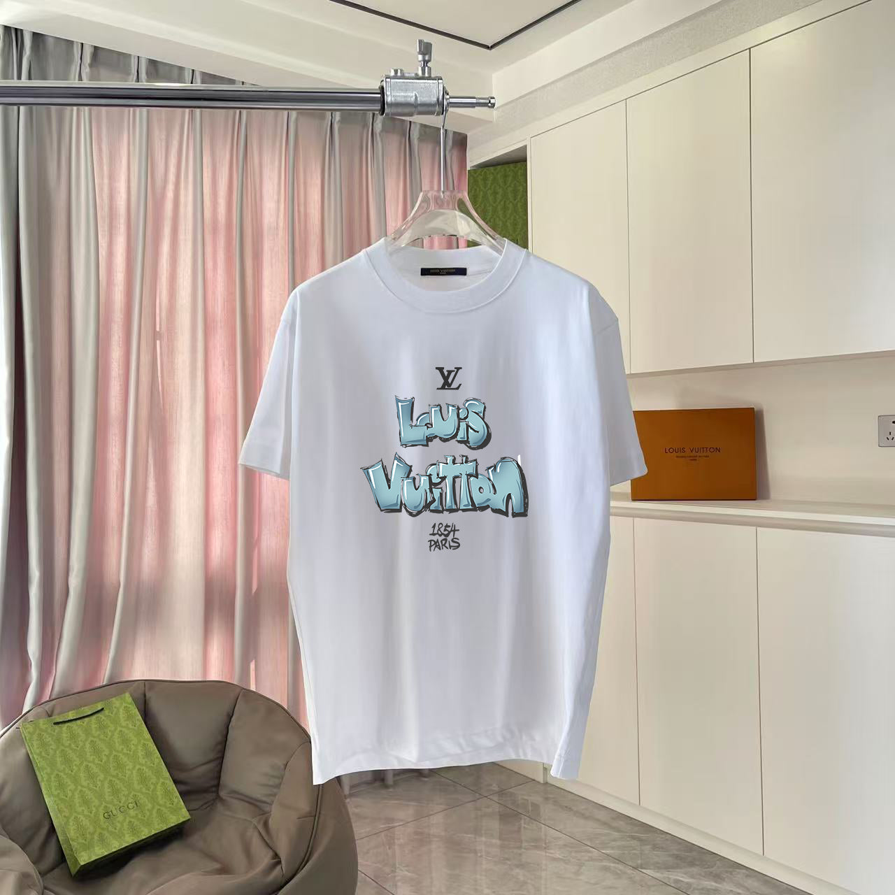 LuxluxHouse Best Quality Clothes T-shirt Louis Vuitton