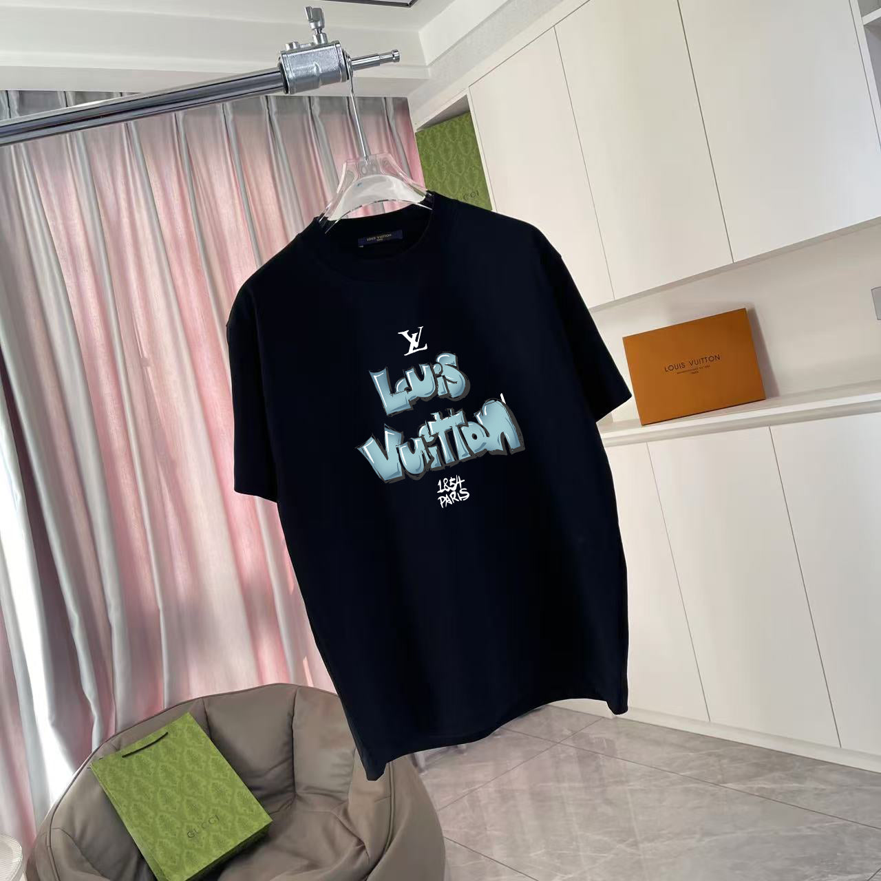 LuxluxHouse Best Quality Clothes T-shirt Louis Vuitton