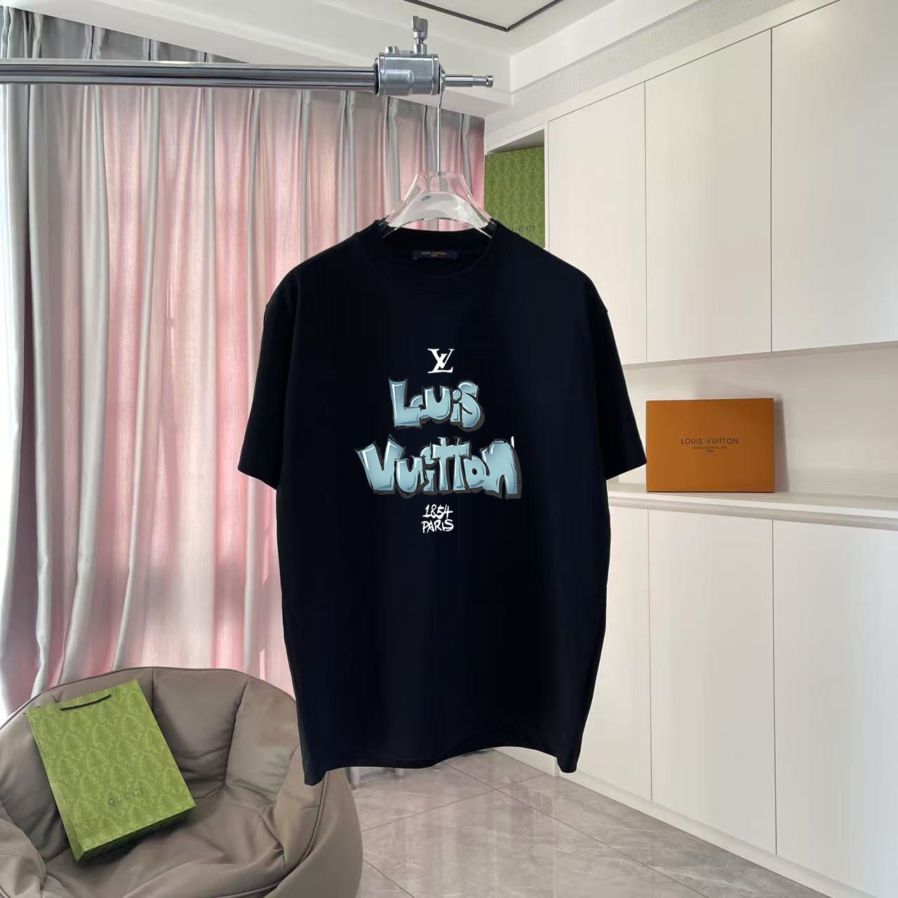 LuxluxHouse Best Quality Clothes T-shirt Louis Vuitton