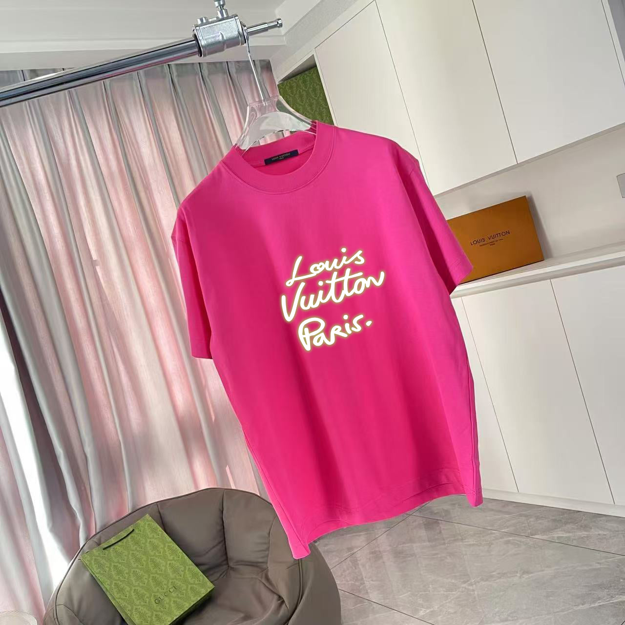 LuxluxHouse Best Quality Clothes T-shirt Louis Vuitton