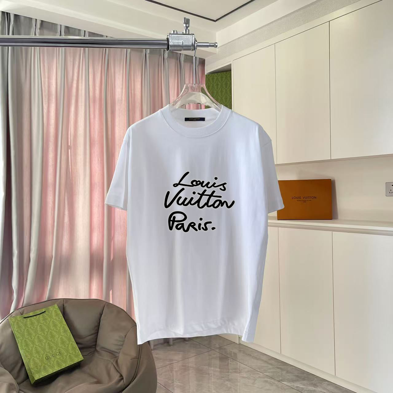 LuxluxHouse Best Quality Clothes T-shirt Louis Vuitton