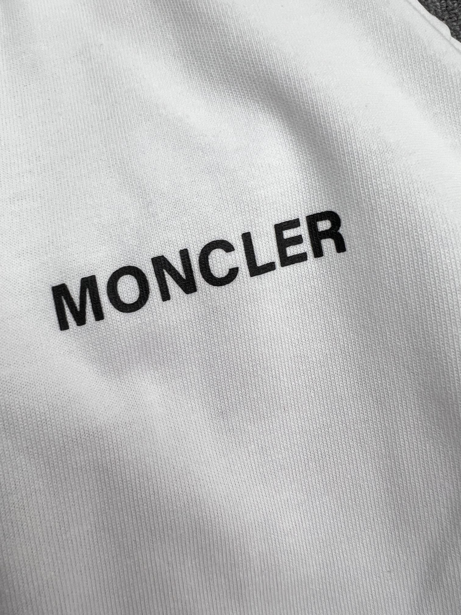 LuxluxHouse Best Quality Clothes T-shirt Moncler