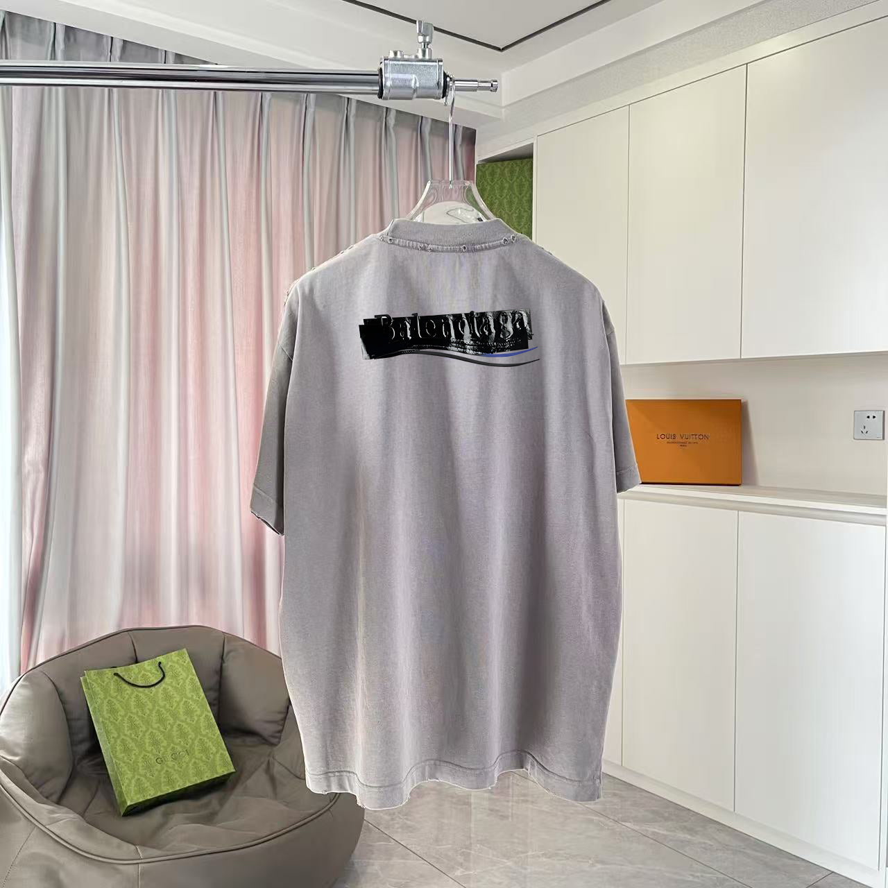 LuxluxHouse Best Quality Clothes Balenciaga T-shirt