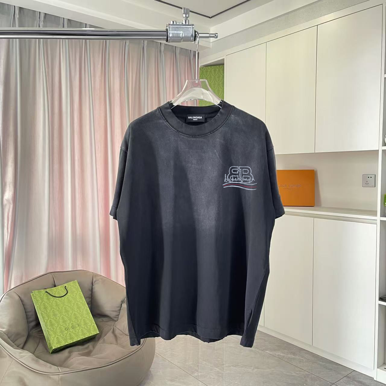 LuxluxHouse Best Quality Clothes Balenciaga T-shirt