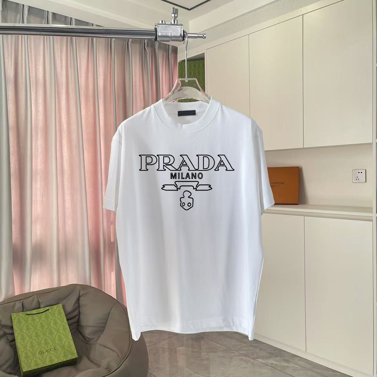 LuxluxHouse Best Quality Clothes T-shirt Prada