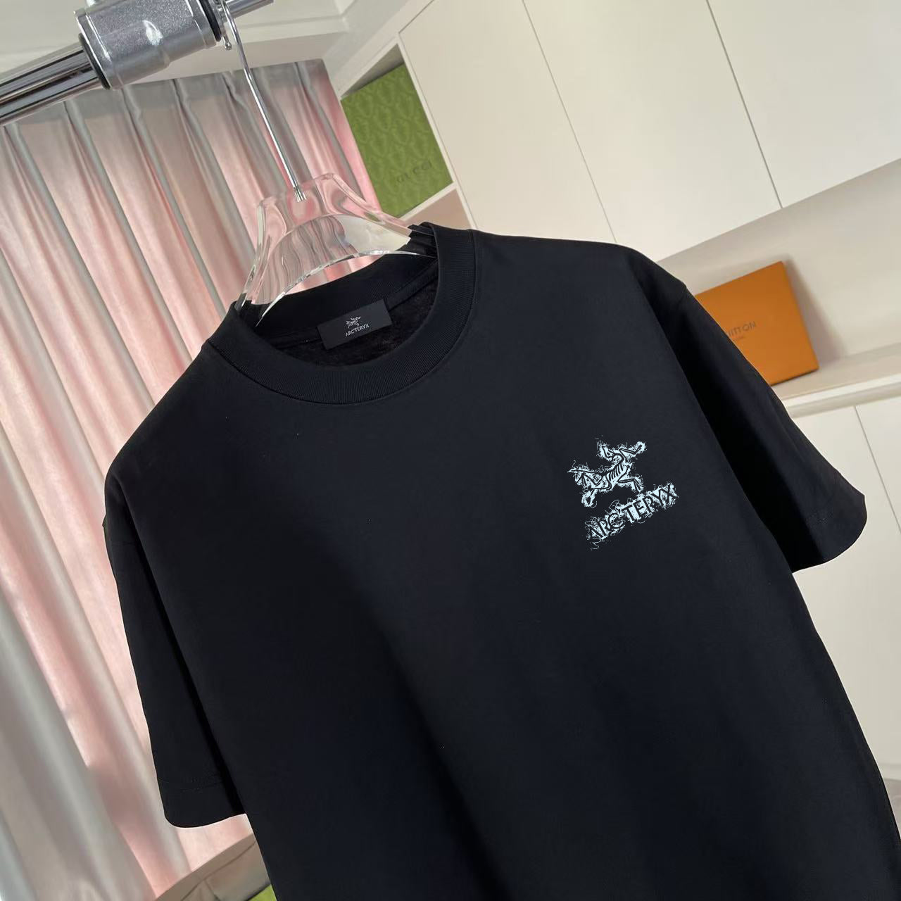 LuxluxHouse Best Quality Clothes T-shirt Arcteryx
