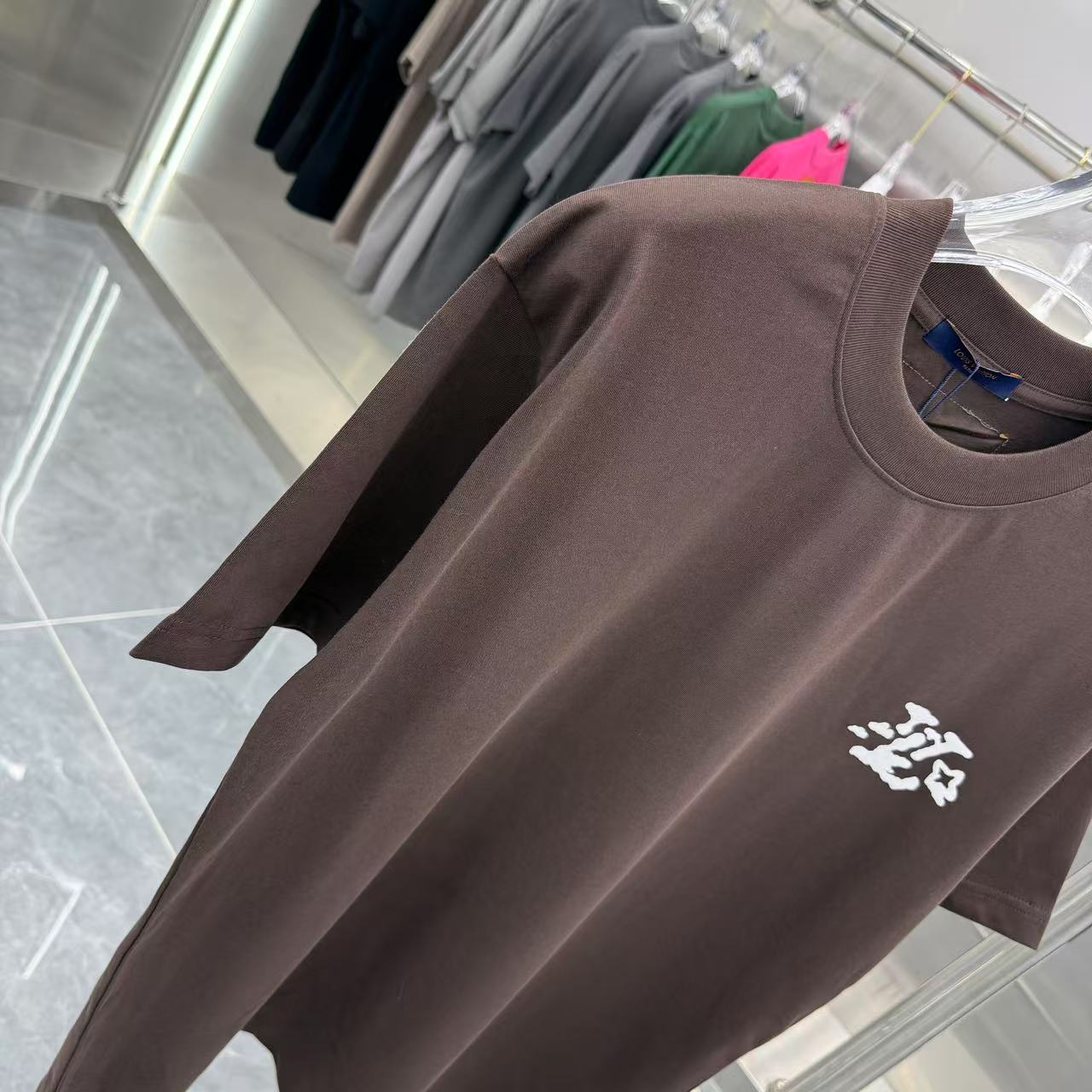 LuxluxHouse Best Quality Clothes T-shirt Louis Vuitton