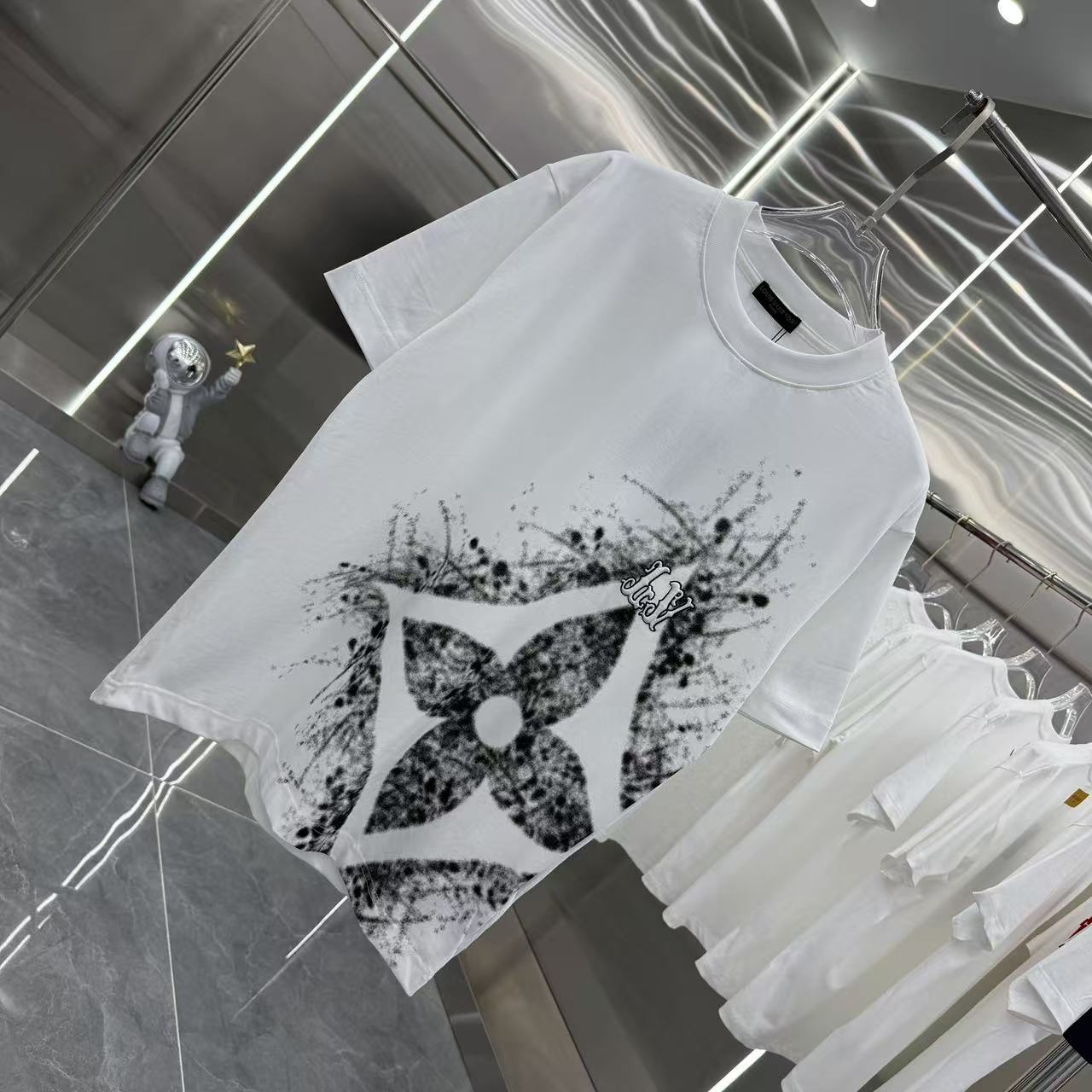 LuxluxHouse Best Quality Clothes T-shirt Louis Vuitton