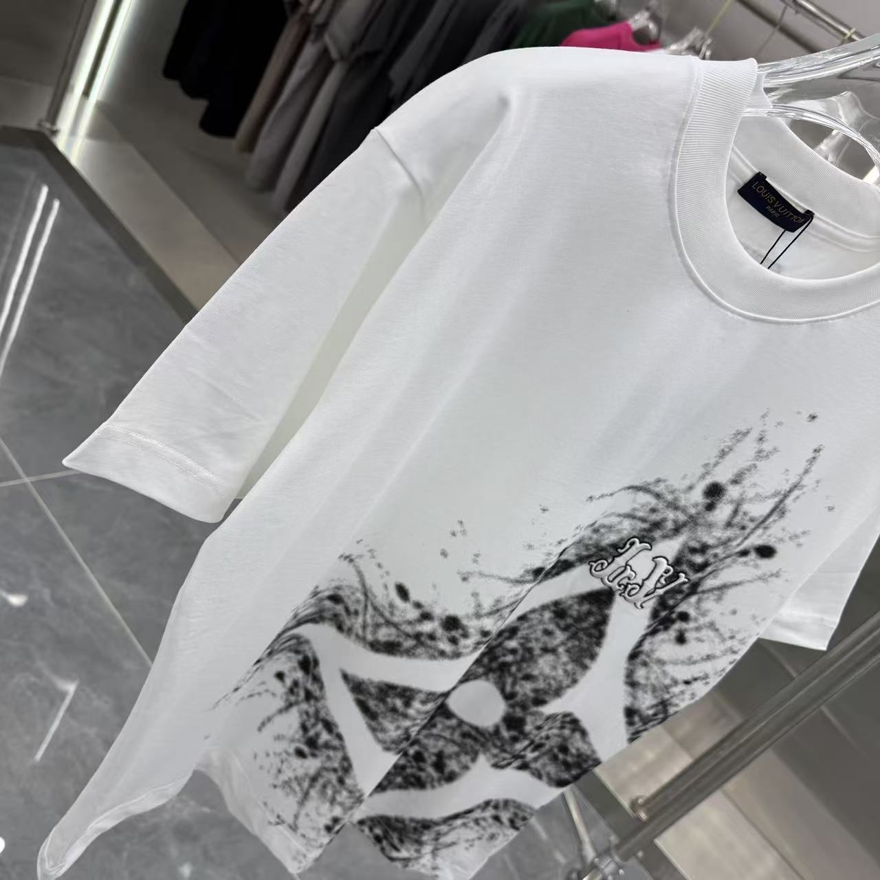 LuxluxHouse Best Quality Clothes T-shirt Louis Vuitton