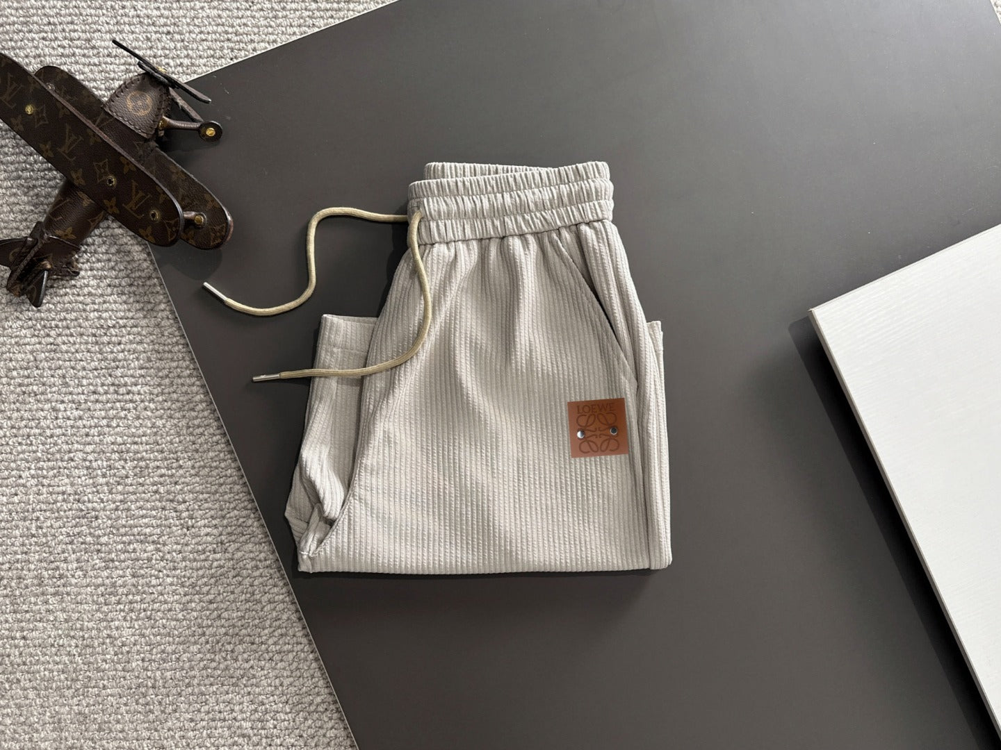 LuxluxHouse Best Quality Clothes T-shirt Loewe