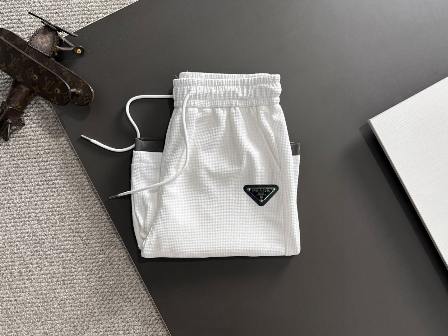 LuxluxHouse Best Quality Clothes T-shirt Prada