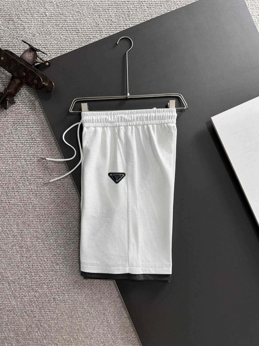 LuxluxHouse Best Quality Clothes T-shirt Prada