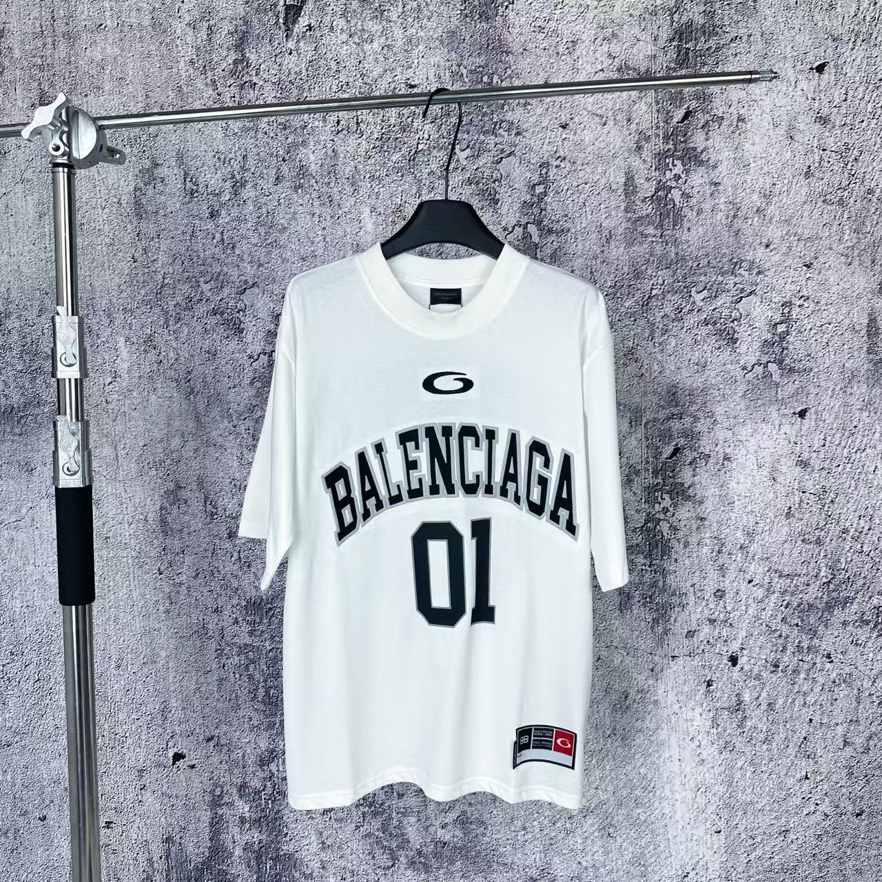 LuxluxHouse Best Quality Clothes Balenciaga T-shirt