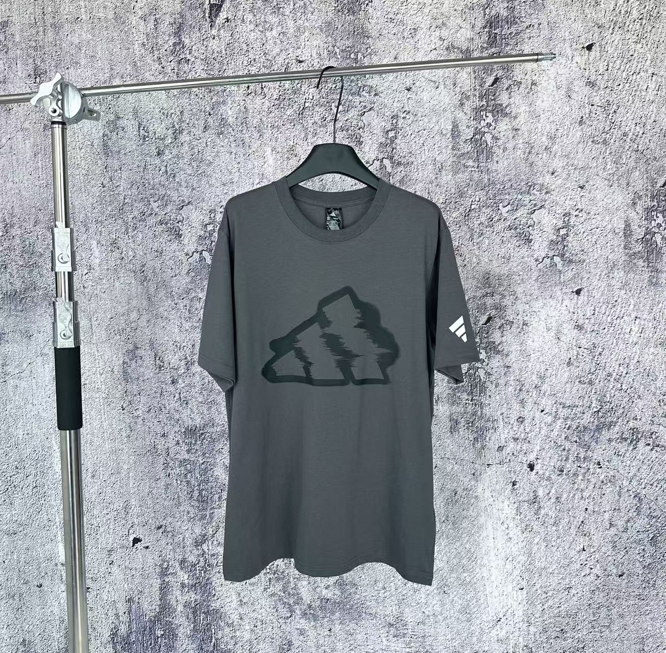 LuxluxHouse Best Quality Clothes Nike & Adidas T-shirt