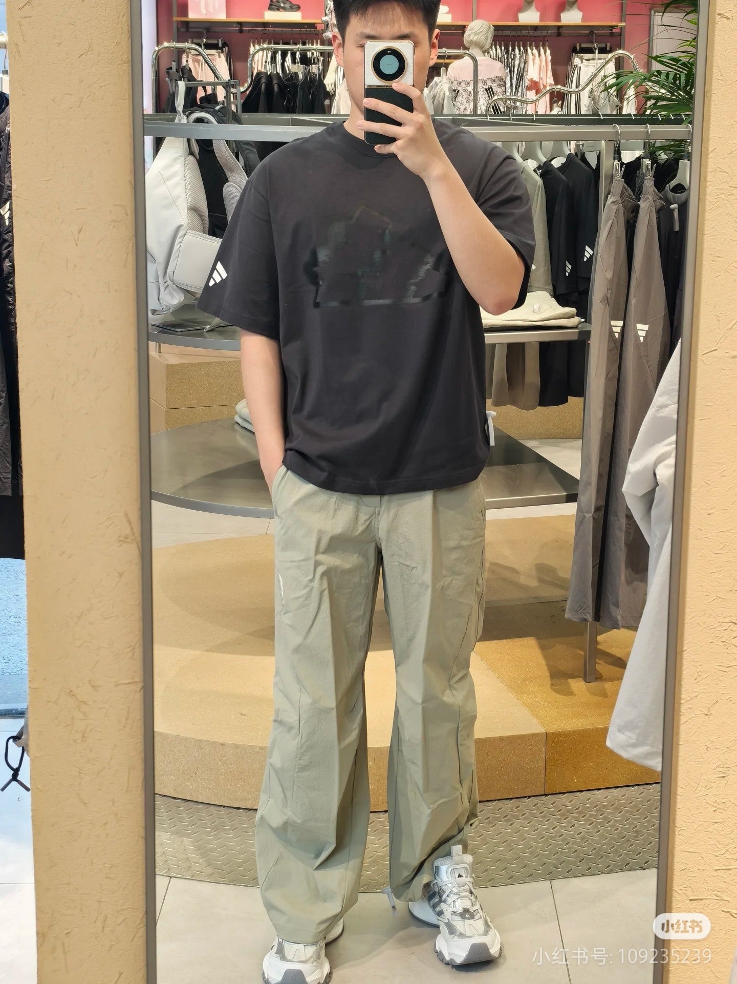 LuxluxHouse Best Quality Clothes Nike & Adidas T-shirt