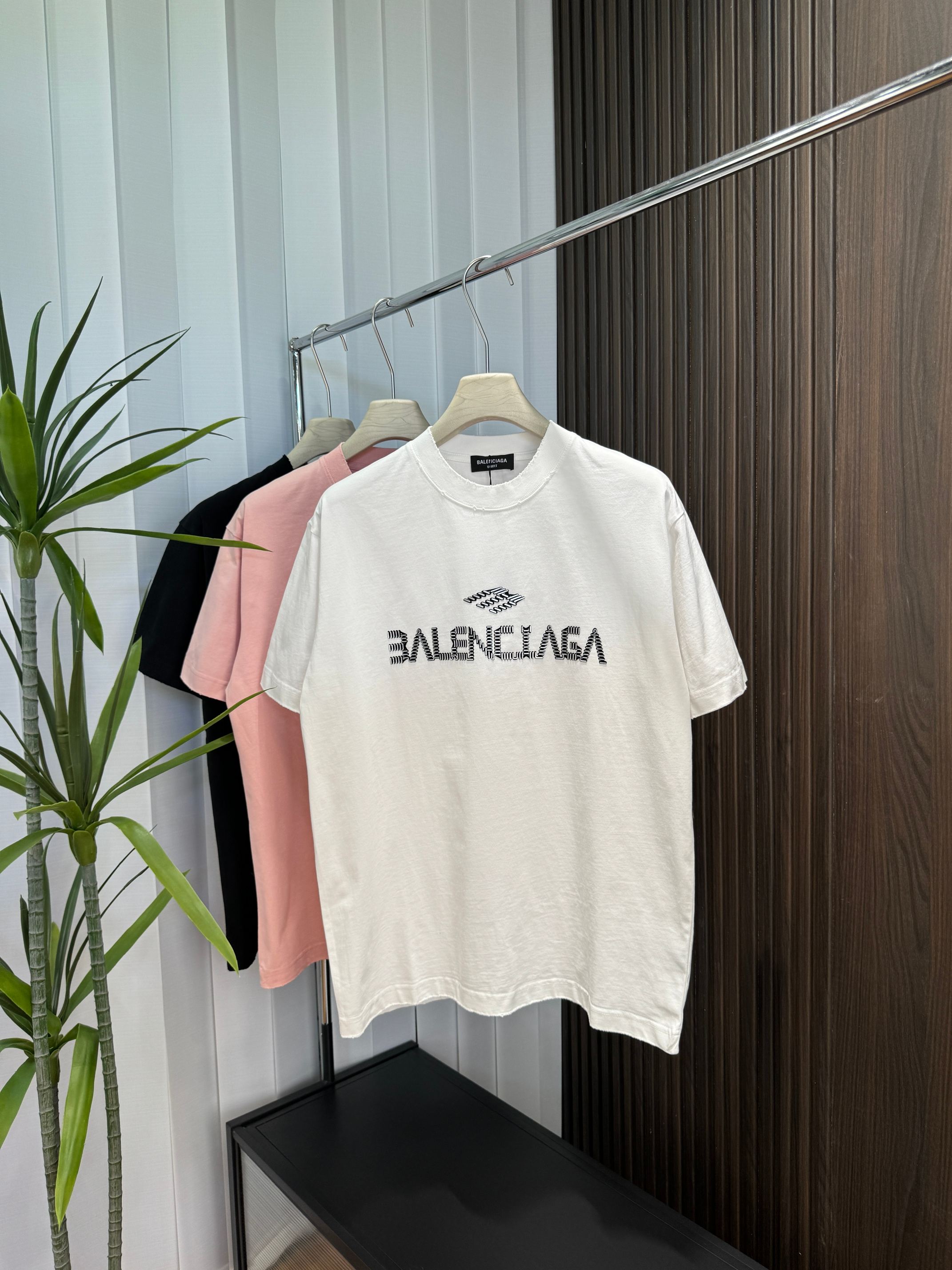 LuxluxHouse Best Quality Clothes Balenciaga T-shirt
