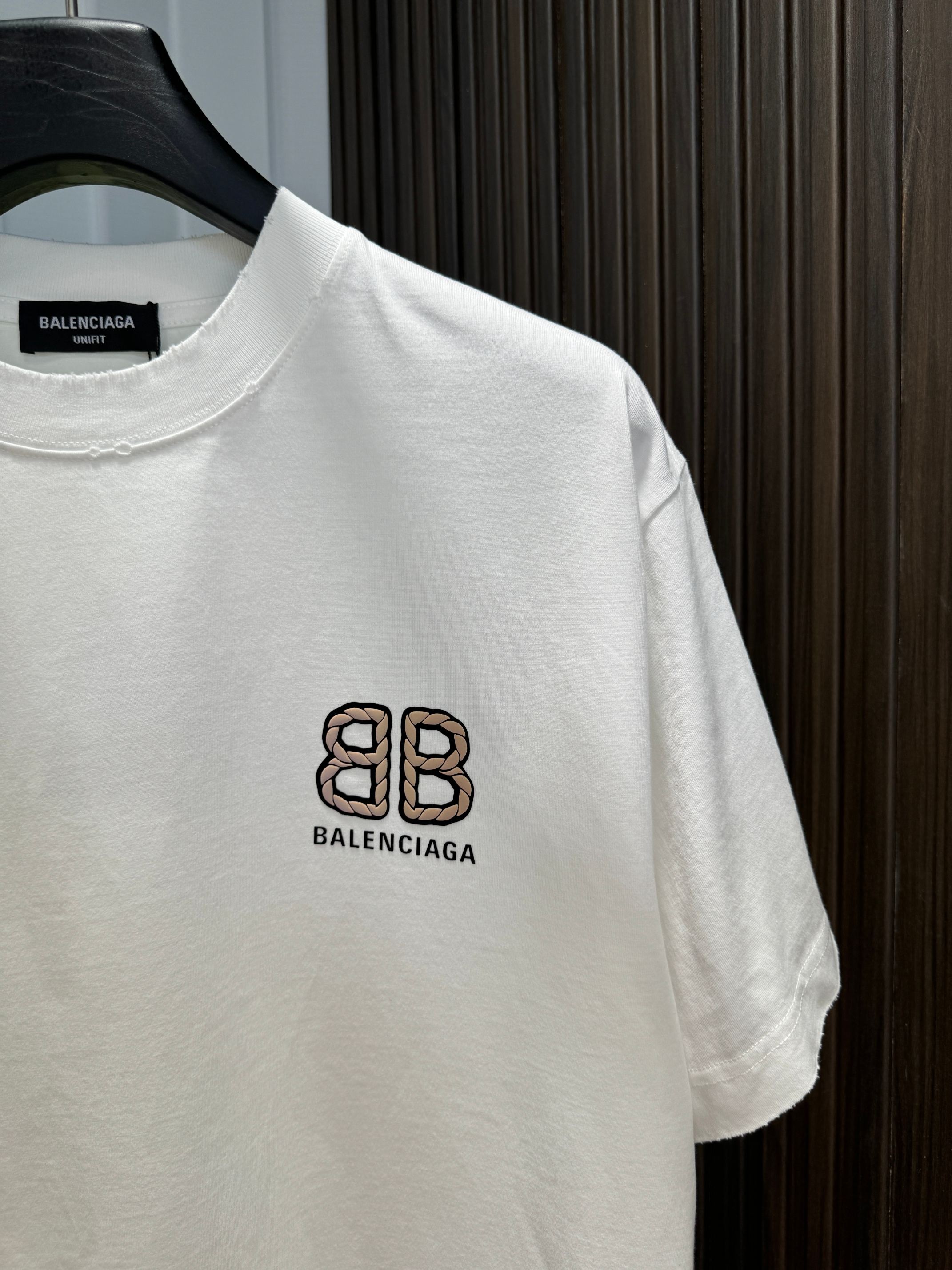LuxluxHouse Best Quality Clothes Balenciaga T-shirt