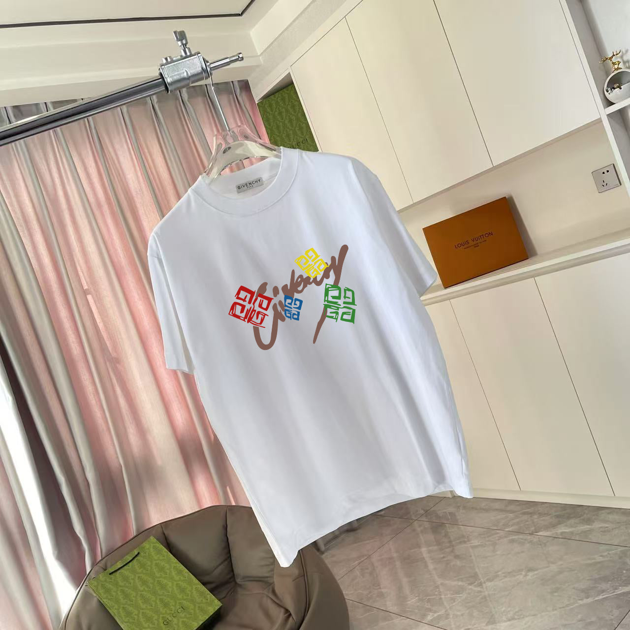 LuxluxHouse Best Quality Clothes Givenchy T-shirt